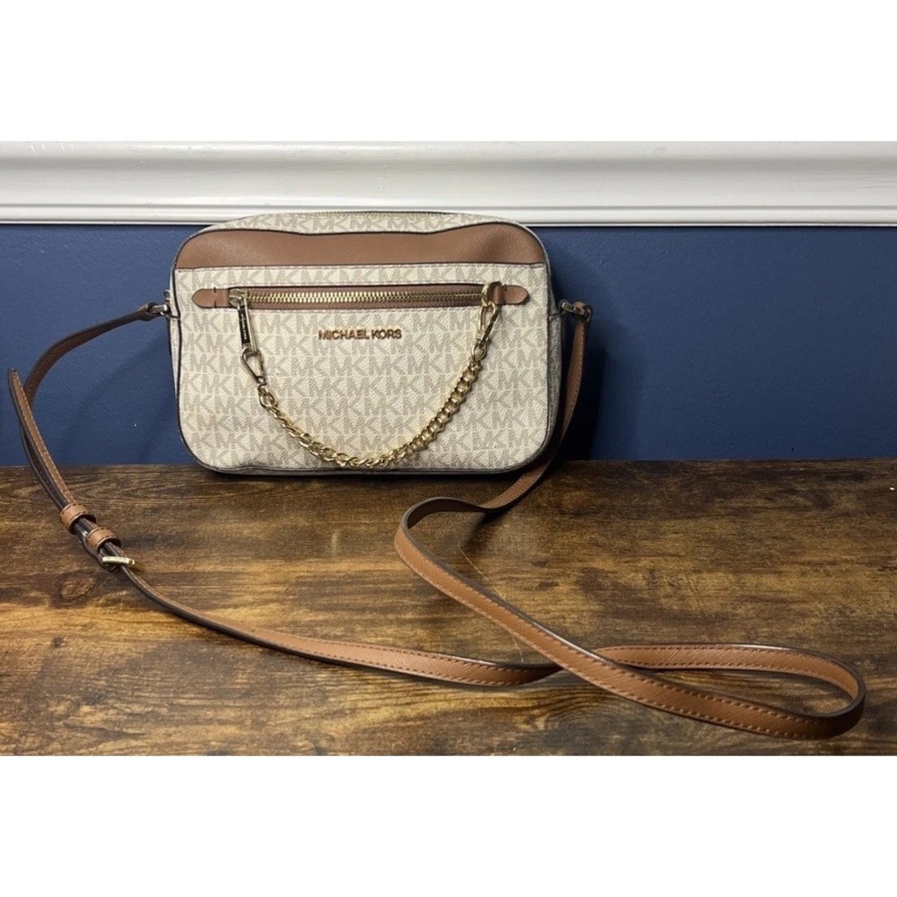Michael Kors East West Jet Set Signature PVC Zip Chain Crossbody Bag Purse White